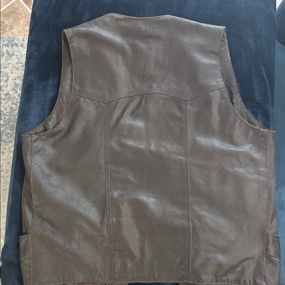 Cripple Creek Men's small Brown Leather Vest - Picture 4 of 12